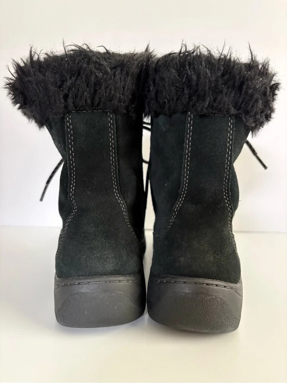 L.L. Bean Black Suede Primaloft Winter Boots Faux Fur Trim Lace Up Size 8